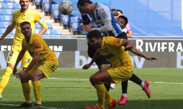 足球比赛-【西乙】武磊替补登场西班牙人3比0 下轮有望升级