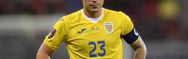 篮球数据库-斯坦丘闪离三镇即将告别中超 降薪转会投昔日恩师